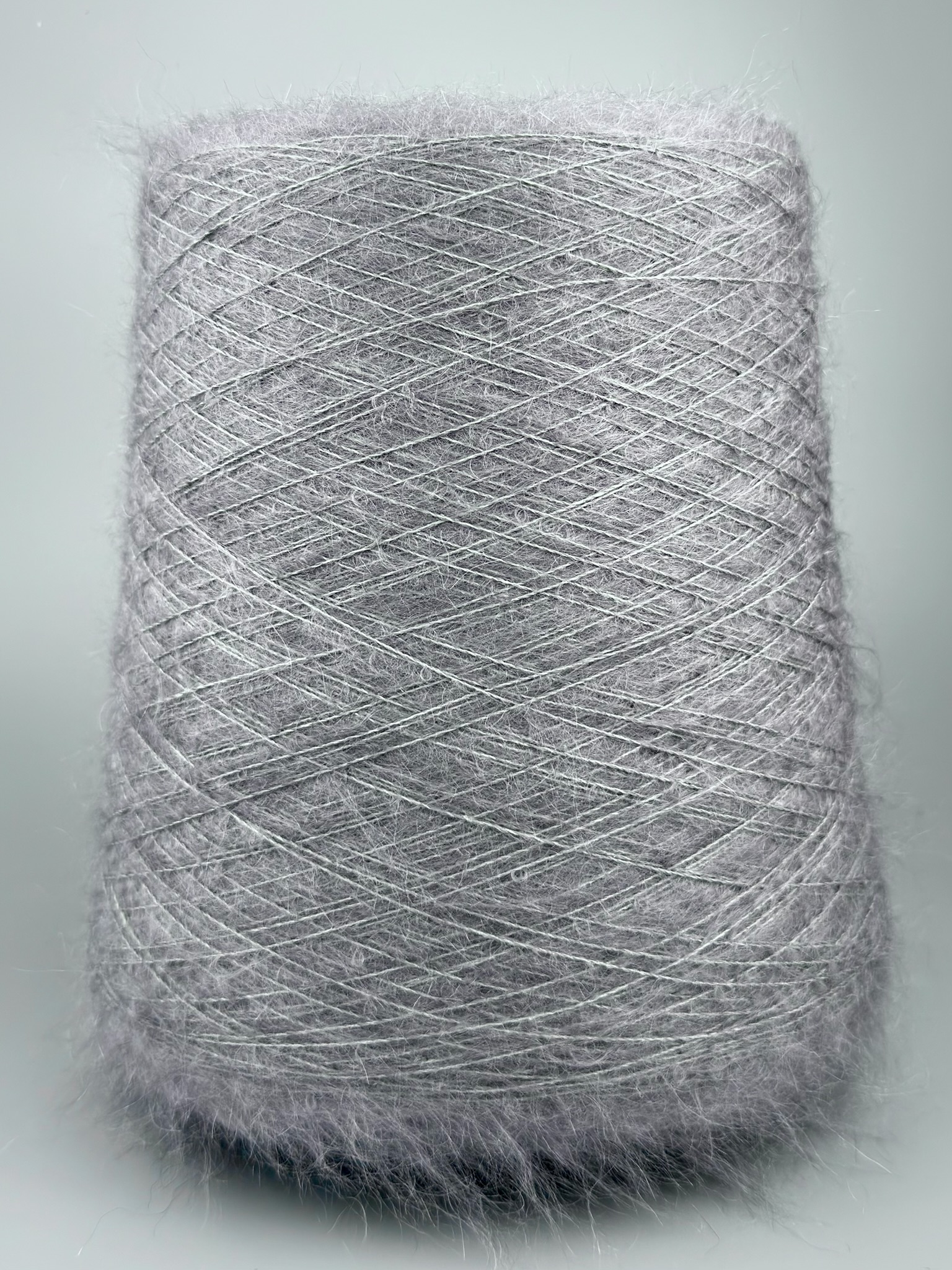 Royal Kid Silk Nm 9000 – Filato Super Kid Mohair e seta col. Grigio fumo | Zimpfer Wolle Selezione foto 4